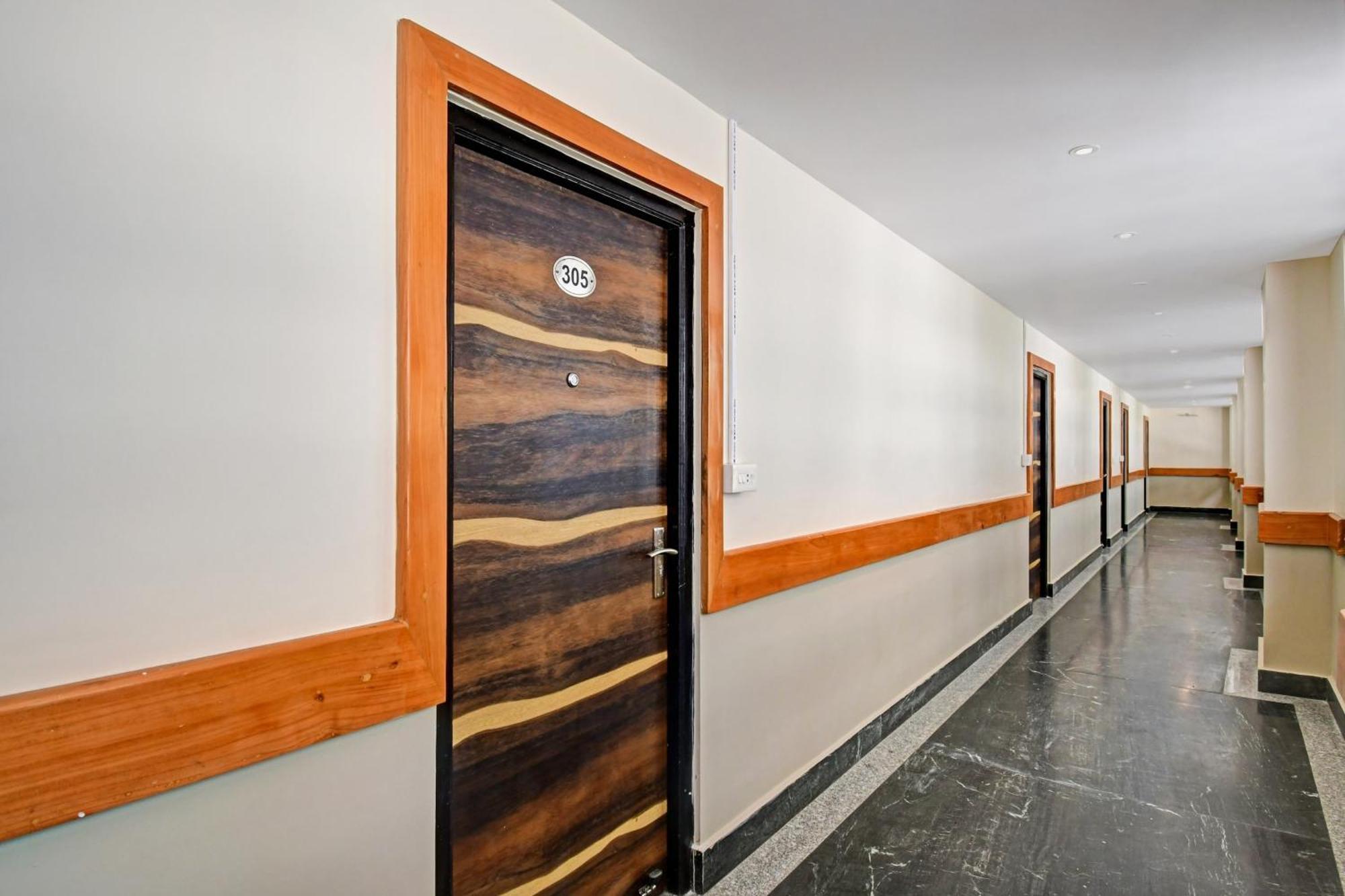 Townhouse Mansarovar Hotel Гангток Екстериор снимка