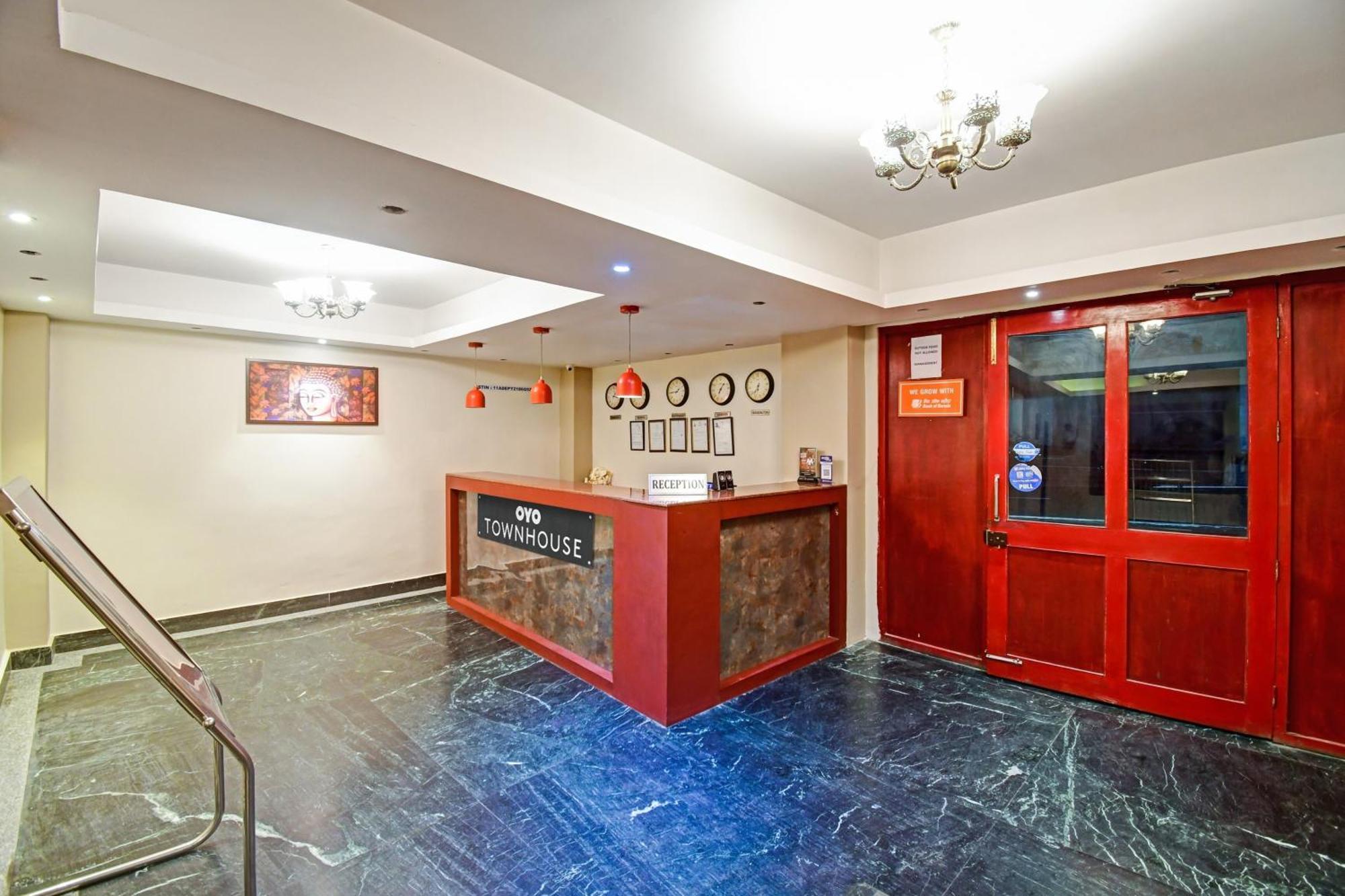 Townhouse Mansarovar Hotel Гангток Екстериор снимка